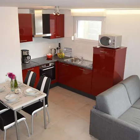 Familial Confort A - Terrasse, Jardin, Parking, Proche Pistes Cyclables Et Randos - Fr-1-744-5 Holiday home *